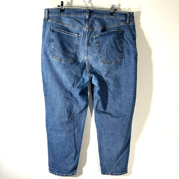 2/$35 Old Navy Sky Hi Straight Jeans medium wash - Picture 4 of 10